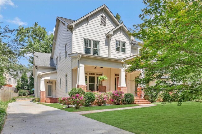 Building Photo - 778 Piedmont Way NE