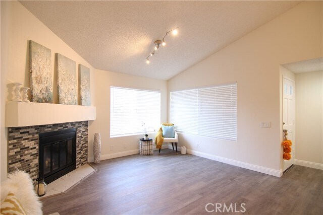 Foto del edificio - 357 Stanford Ct