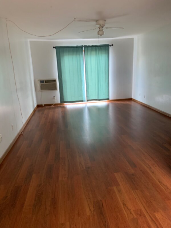 Foto principal - 4115 Harrison Ave