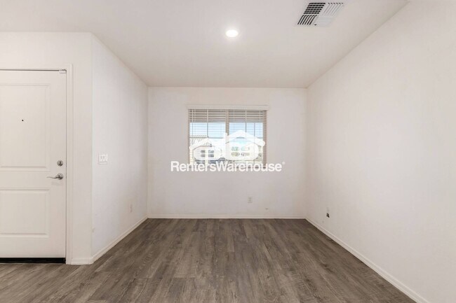 Foto del edificio - 25785 W Samantha Way