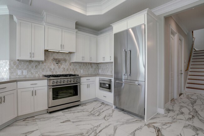 Building Photo - 502 Amalfi Dr