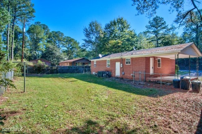 Building Photo - 3 br, 1 bath House - 6833 Formosa Dr.