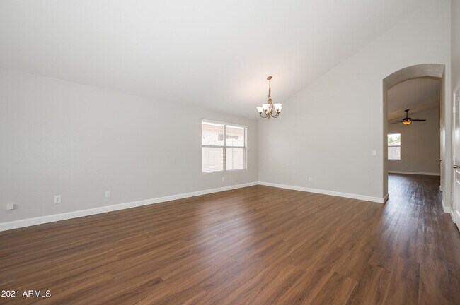 Foto del edificio - 3827 E Monona Dr
