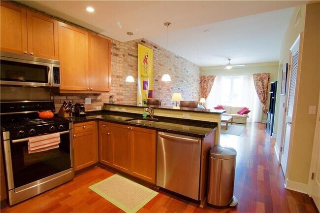 Foto del edificio - 201 W Ponce de Leon Ave