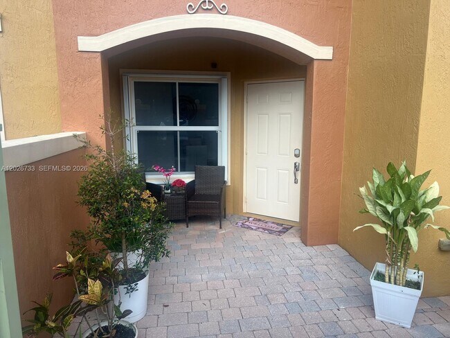 Foto del edificio - 943 SW 143rd Terrace