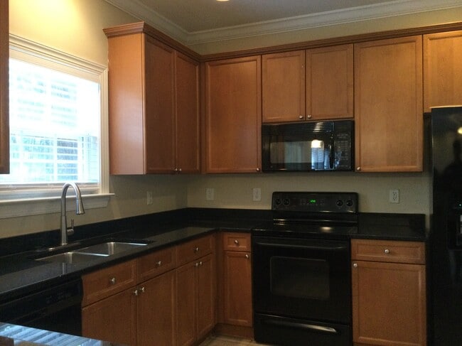 Foto del edificio - 8669 Hickory Creek Ln