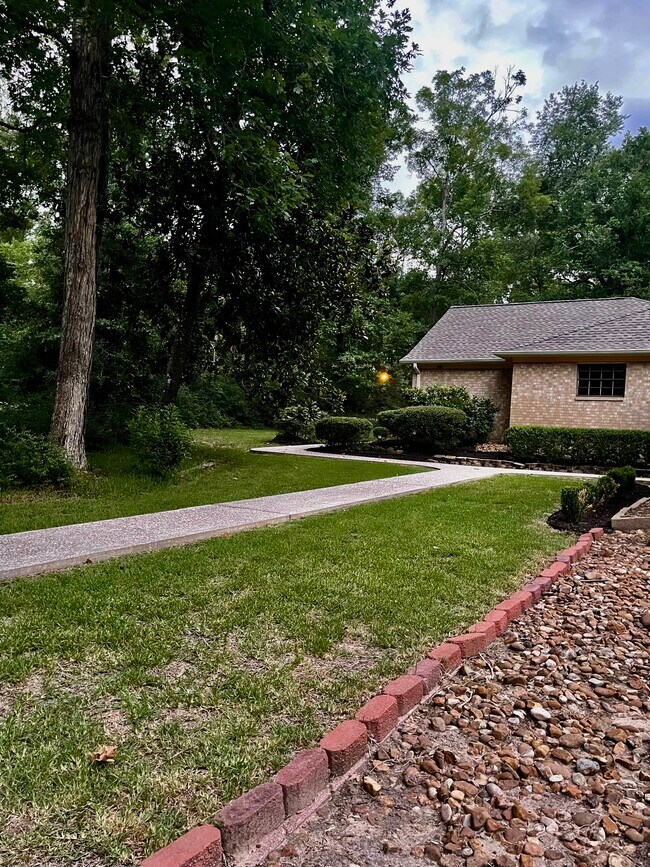 Building Photo - 4965 Andershire Dr
