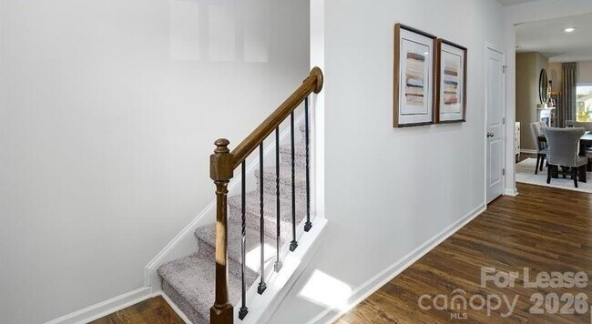 Foto del edificio - 1720 Vanderlyn St