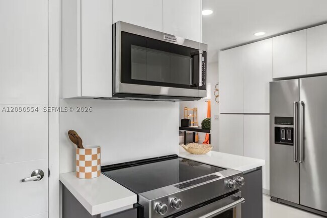 Foto del edificio - 2784 NE 30th St