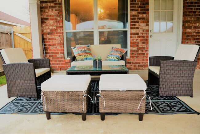 Foto del edificio - 1508 Powder Horn Ln