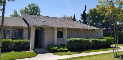 Building Photo - 8566 Fallbrook Cir