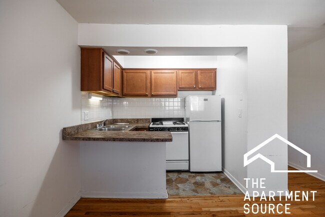 Foto del edificio - 545 W Roscoe St