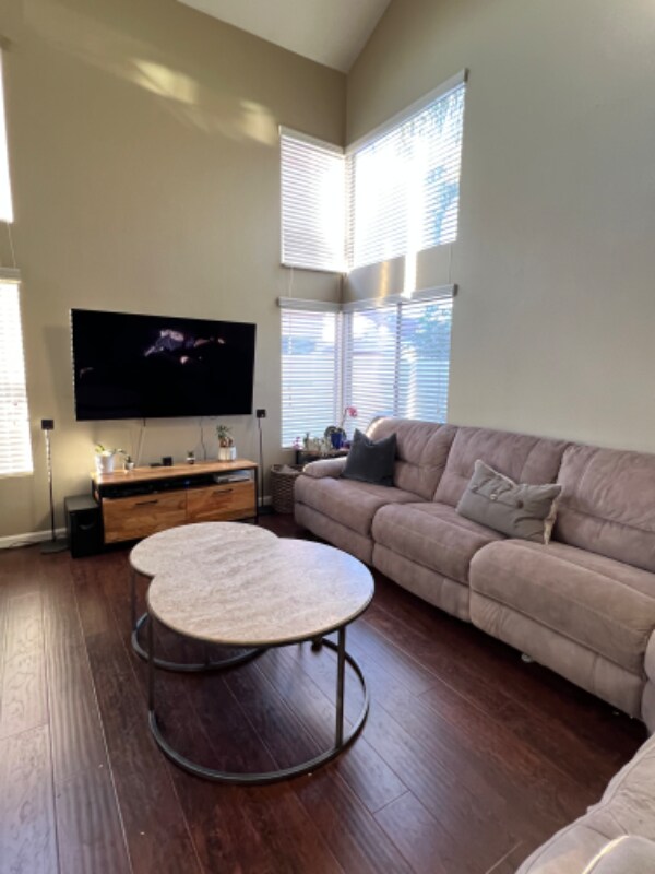 Building Photo - 2126 Shoreview Pl