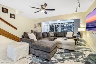 Building Photo - 185 Cypress Way E