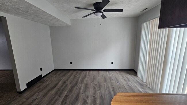 Foto del edificio - 63-69 Chambers Rd