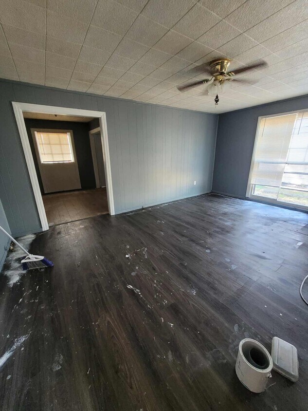 Foto principal - 108 E Cedar Ave