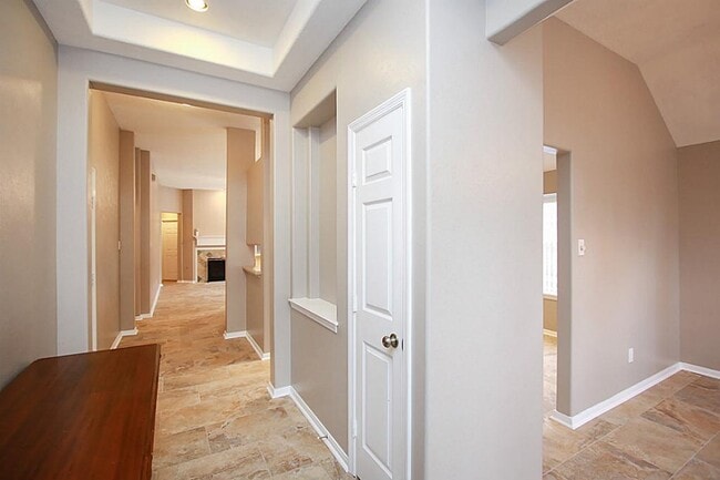 Building Photo - 155 Avonlea Ct