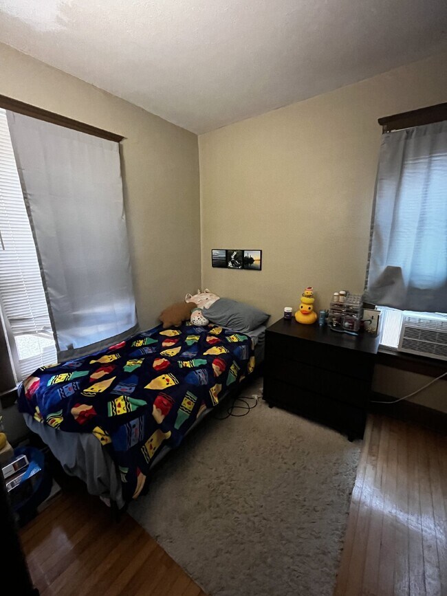 Foto del edificio - 3 Bed 1 Bath close to UWEC! Available July...