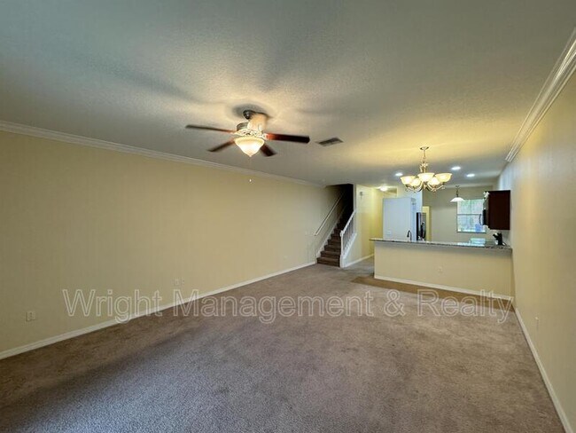 Foto del edificio - 9468 Trumpet Vine Loop