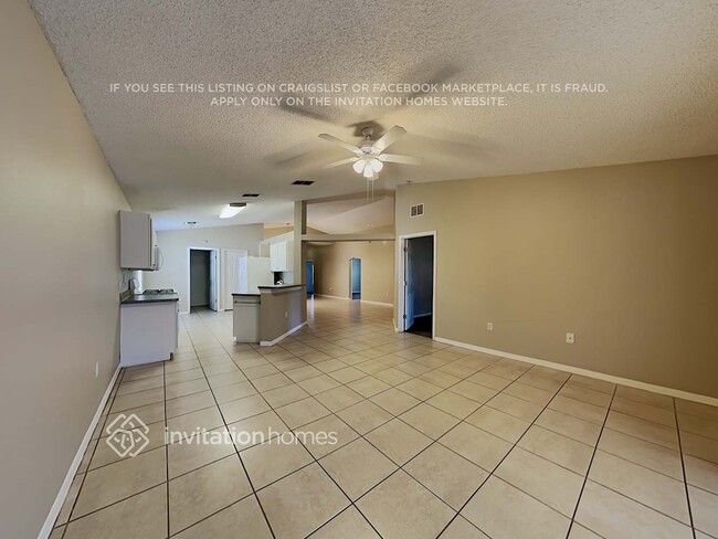 Building Photo - 110 China Berry Cir