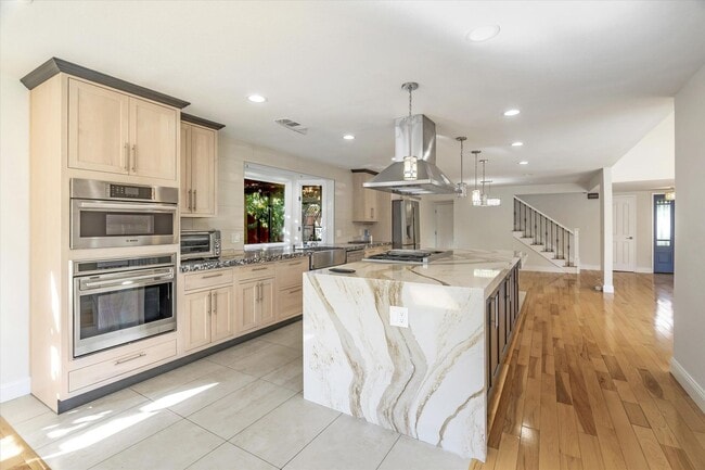 Building Photo - Remodeled 4-Bedroom San Jose Home With Lar...