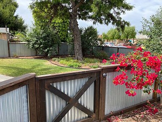 Building Photo - Beautiful, remodeled 3 bed, 2 bath home in...