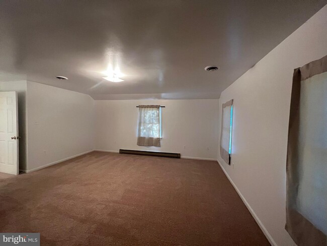 Foto del edificio - 7606 Woodyard Rd