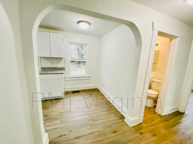 Foto del edificio - 1135 Jackson Ave