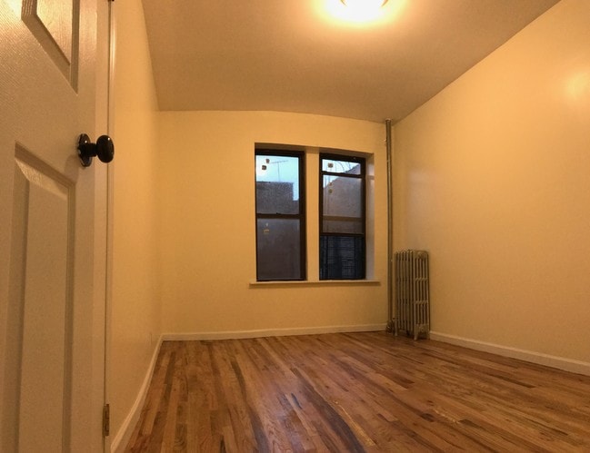 Building Photo - 437 Kingston Ave