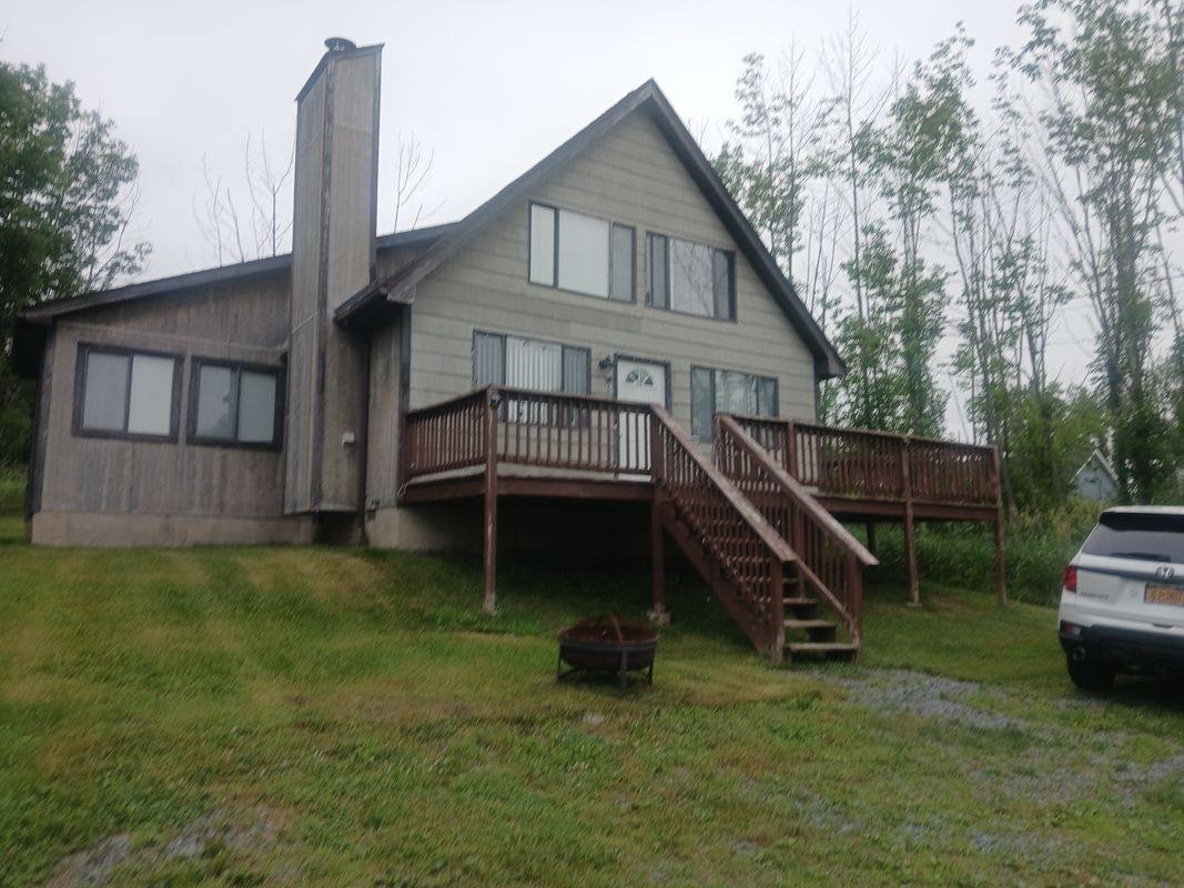 Primary Photo - 20 Woodcrest Ln