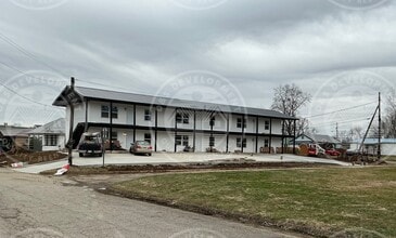 Building Photo - 2435 Lincoln Ave