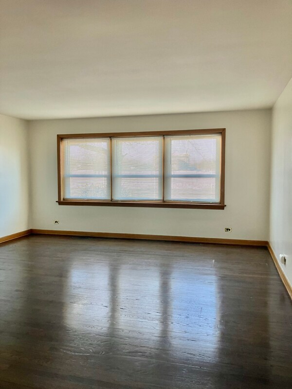 Foto del edificio - 1345 S Mannheim Rd