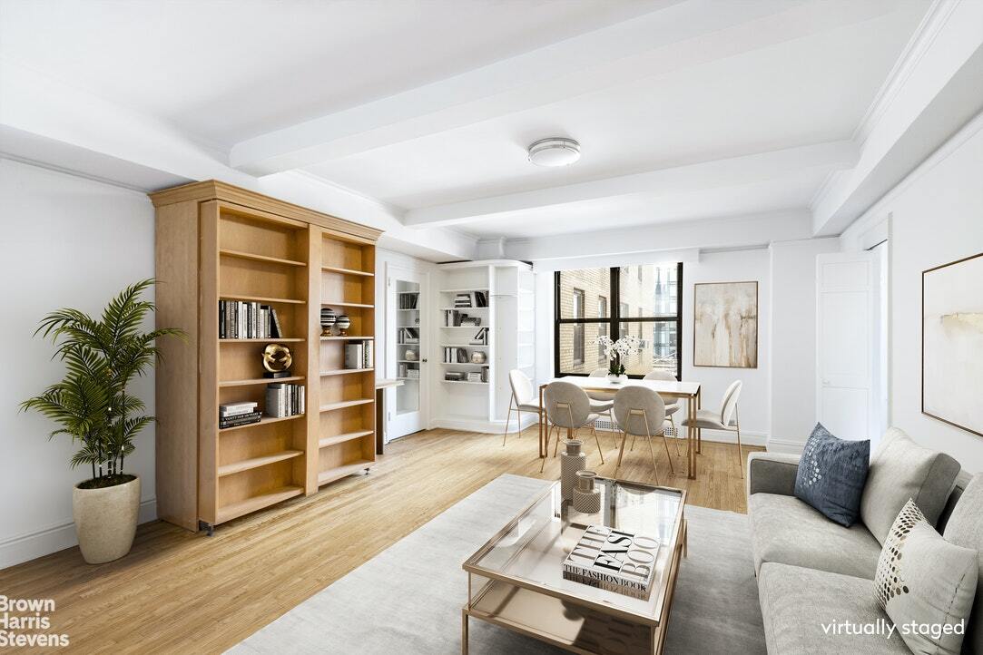 Primary Photo - Chelsea Oversized Studio