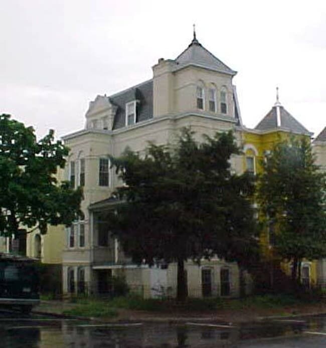 0086 - Liverman/Liverman - 0086 - Liverman/Liverman Apartment