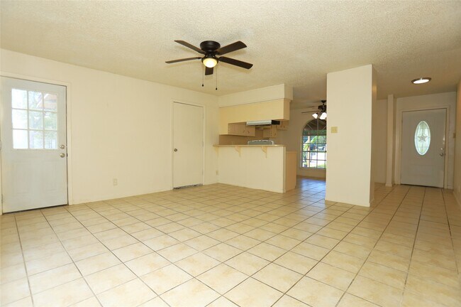 Foto del edificio - 1131 Gifford Rd