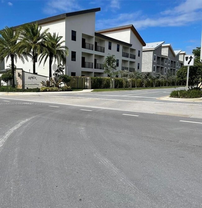 Building Photo - 7831 NW 104th Ave