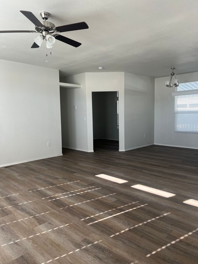 Building Photo - Available Now! 2 Bedroom 2 Bath In 55 and ...