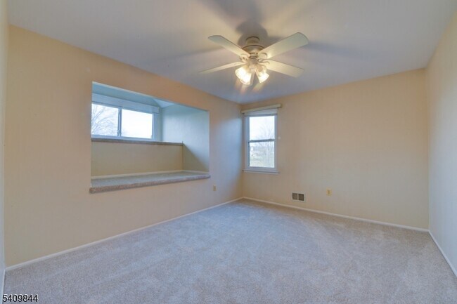 Foto del edificio - 4 Hawthorne Pl