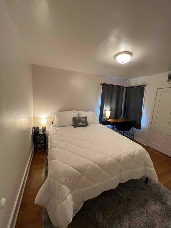Foto principal - 339 N Rodney St