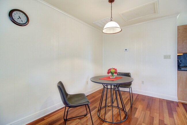 DINING AREA - 3104 Veterans Memorial Dr