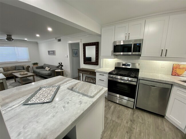Foto del edificio - 614 Kipling St