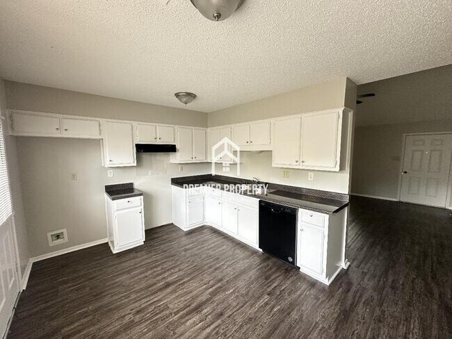 Building Photo - 5878 Hickory Shadow Ln