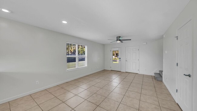 Foto del edificio - 2108 Sterling Cove Blvd