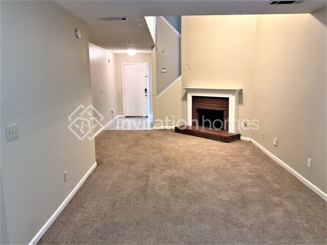 Building Photo - 3699 Oakwood Manor Ct