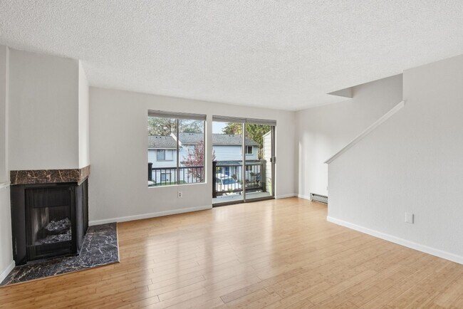 Foto del edificio - 2Bd/1.5Ba Bellevue Townhouse