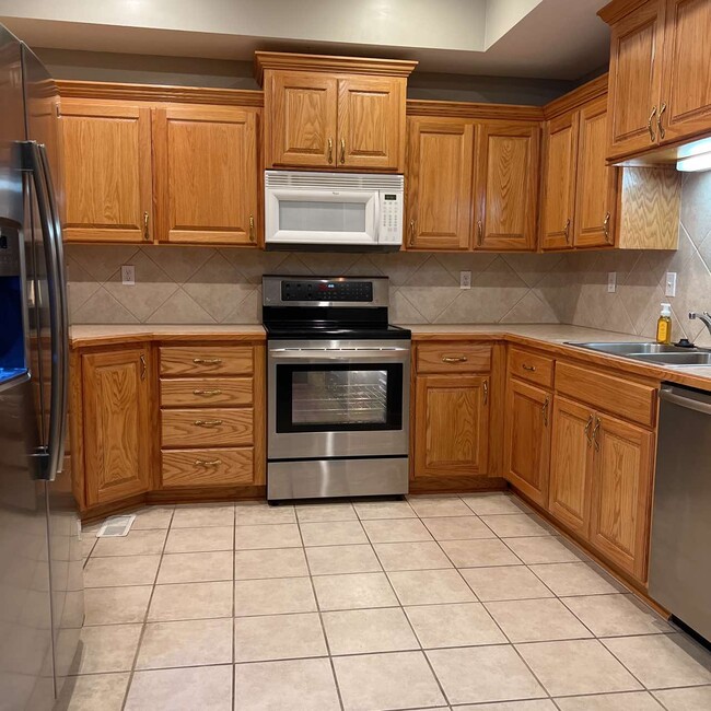 Building Photo - 1225 Dustins Way