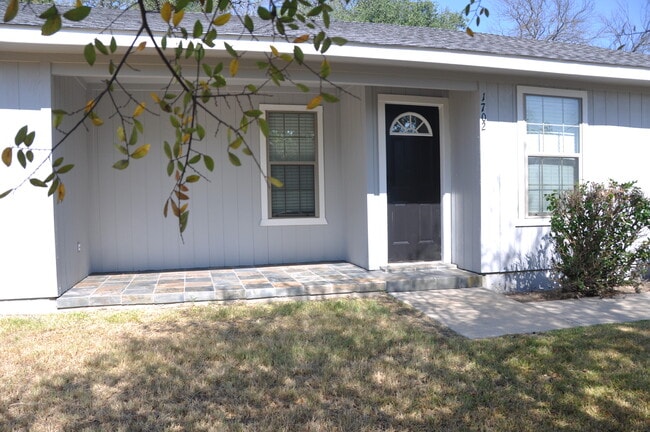 Building Photo - 1702 Anaconda Trail