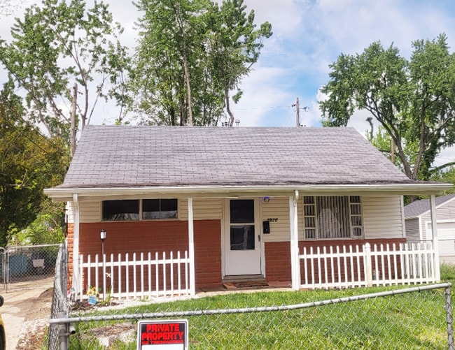 Building Photo - 3820 Kenard Ct