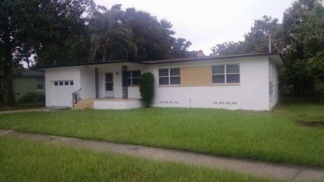 Building Photo - 3240 Fruitwood Ln
