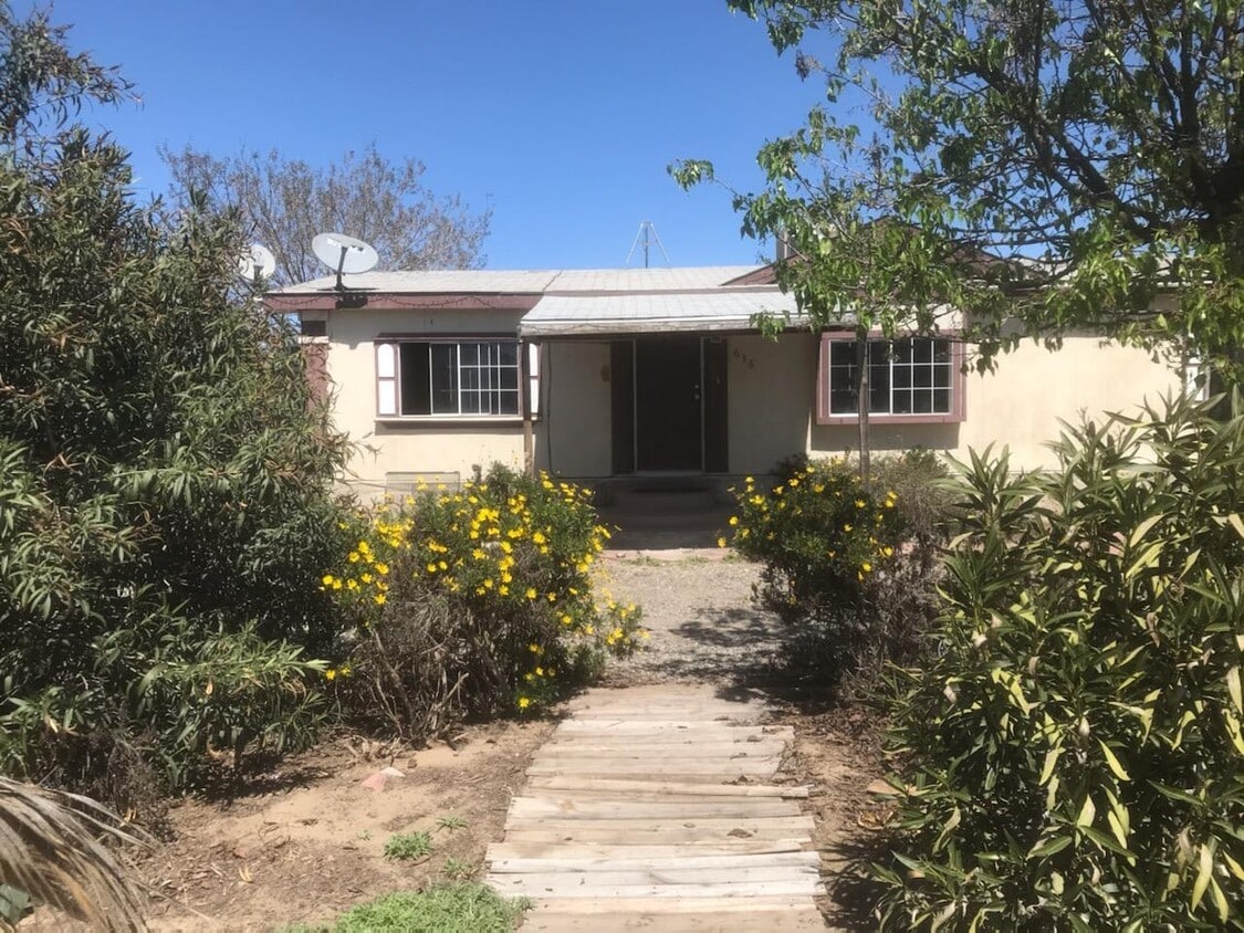 636 W Dinuba Ave, Fresno, CA 93706 House Rental in Fresno, CA